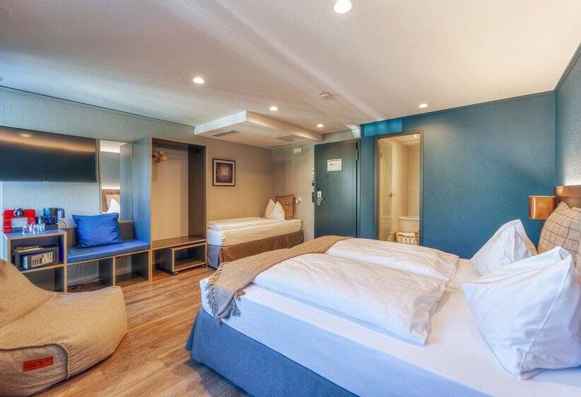 スタンダードトリプルルーム, The Hey Hotel