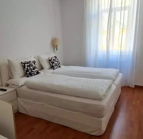 اتاق استاندارد, Corona