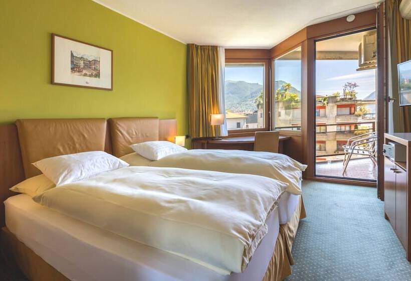 景色の見えるジュニアスイート, Delfino Lugano