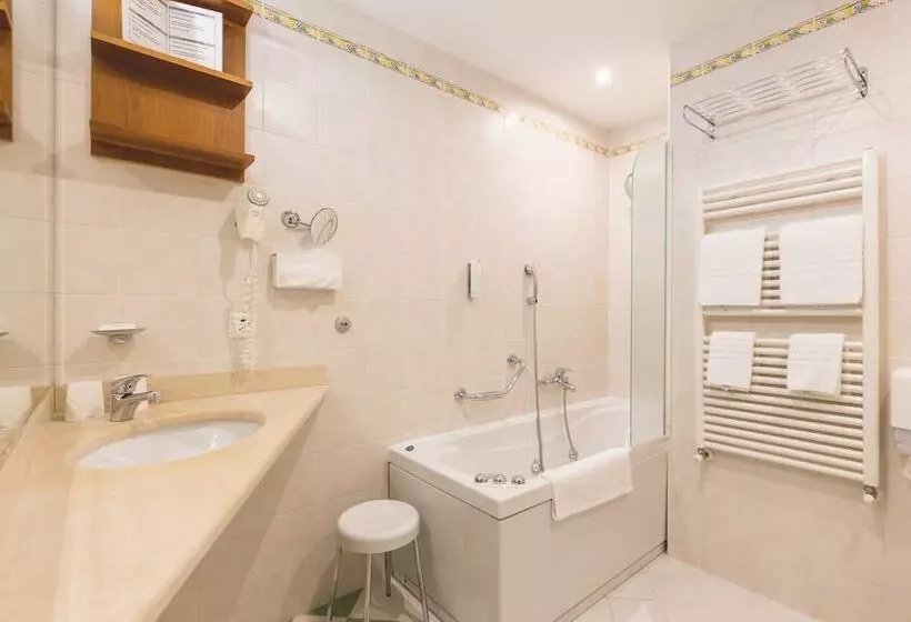 Suite with lake view, Delfino Lugano