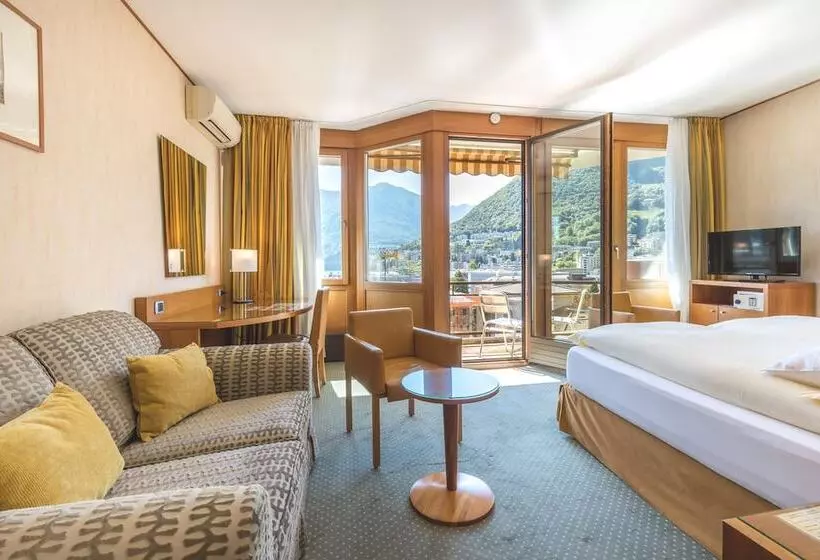 Suite with lake view, Delfino Lugano