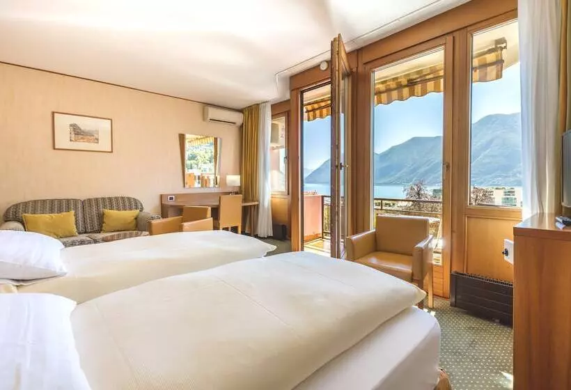Suite with lake view, Delfino Lugano