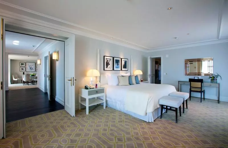 Suite with lake view, Fairmont Le Montreux Palace
