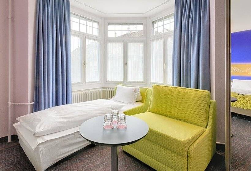 Pokój Standard Trzyosobowy, Drei Könige