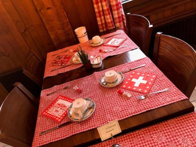 四人标准间, B & B Hôtel Aux Mille Etoiles