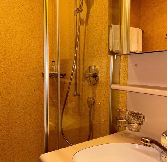 اتاق استاندارد چهار تخته, B & B Hôtel Aux Mille Etoiles