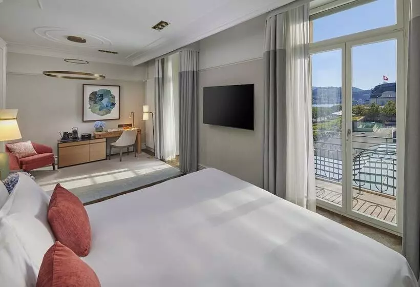 Superior room with lake view, Mandarin Oriental Palace, Luzern