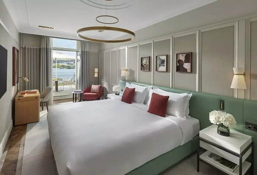 Superior room with lake view, Mandarin Oriental Palace, Luzern
