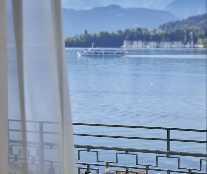 レイクビューデラックスルーム, Mandarin Oriental Palace, Luzern