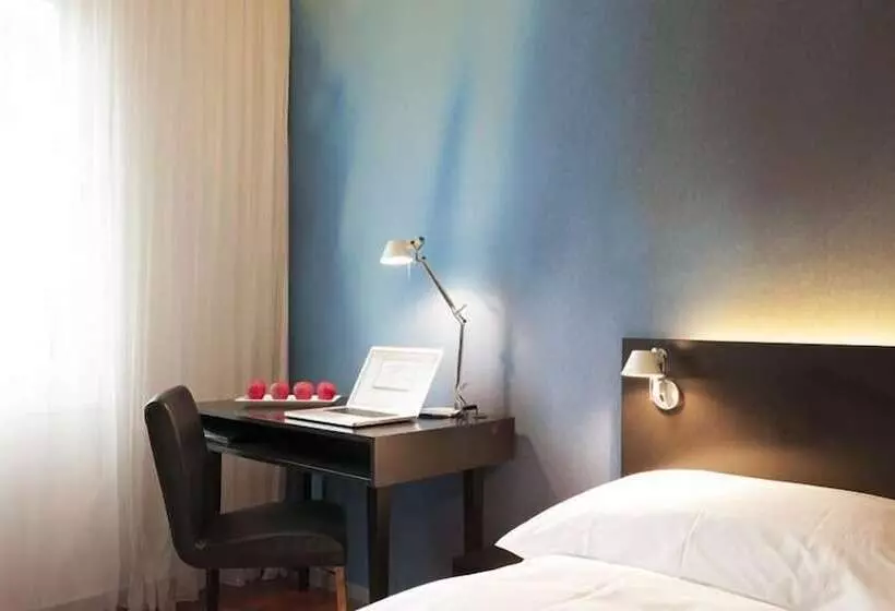 اتاق راحتی, Montana Zurich