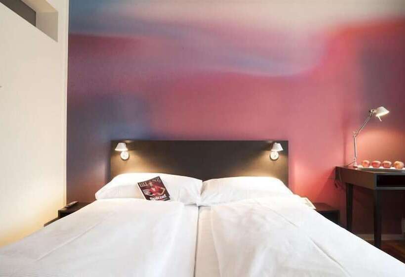 コンフォートルーム, Montana Zurich