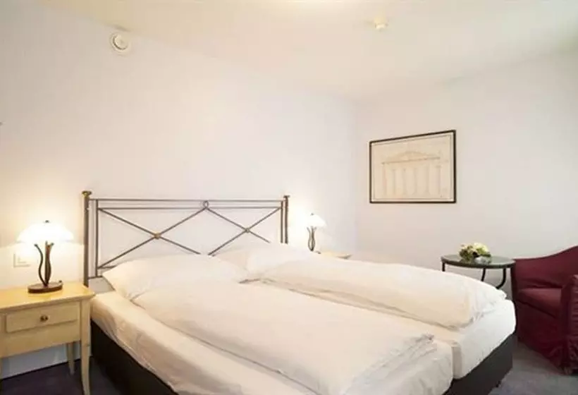 اتاق لوکس, Montana Zurich