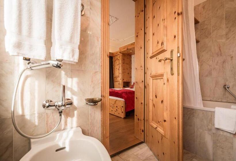 חדר סופריור, Nolda