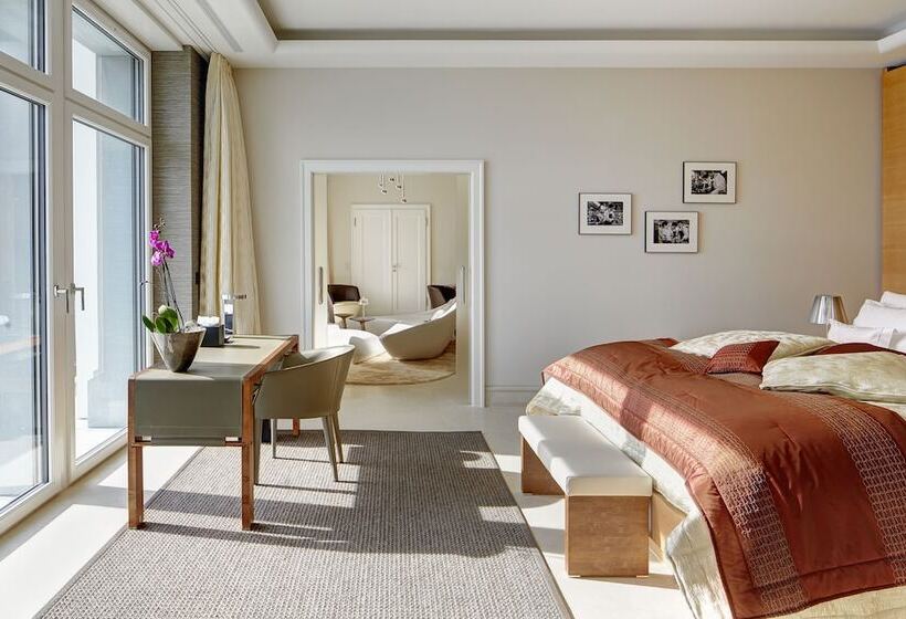 חדר דלוקס נוף לאגם, Park Hotel Vitznau