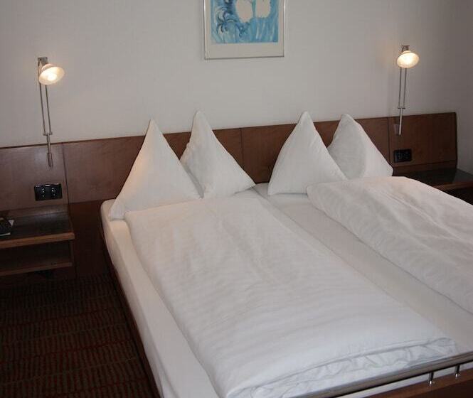 Семейный Номер, Schweizerhof