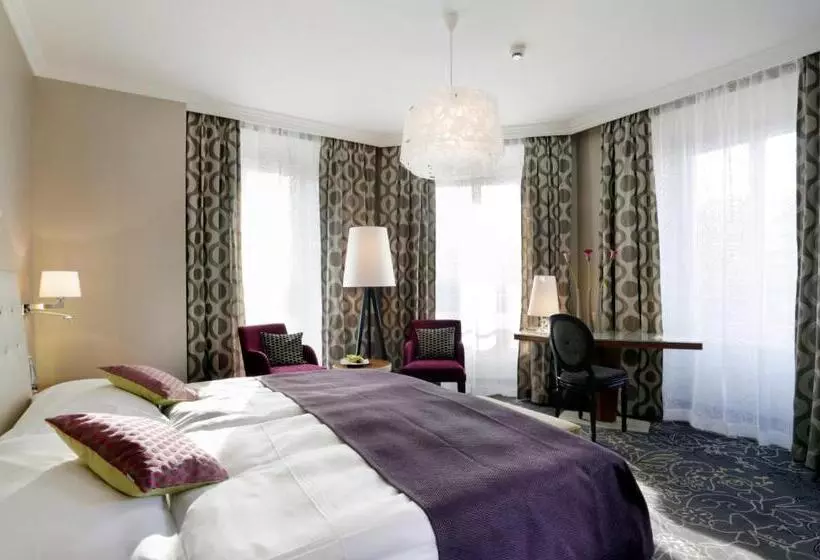 Habitació Triple Deluxe, Schweizerhof Luzern