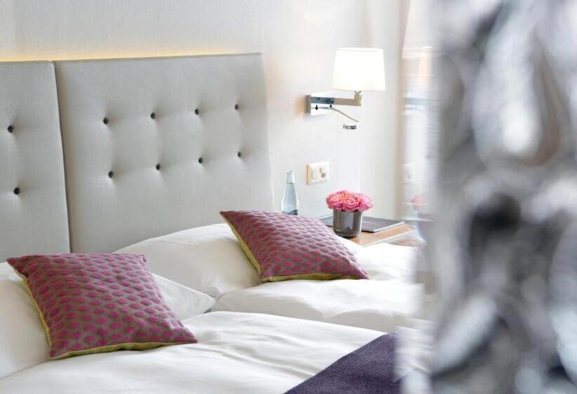 豪华三人间, Schweizerhof Luzern