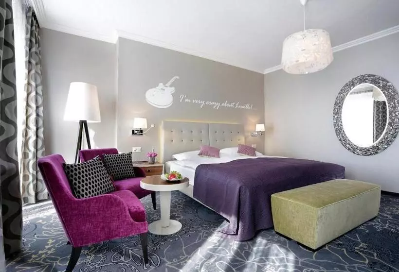 Habitació Triple Deluxe, Schweizerhof Luzern