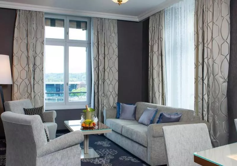 Suit Deluxe, Schweizerhof Luzern