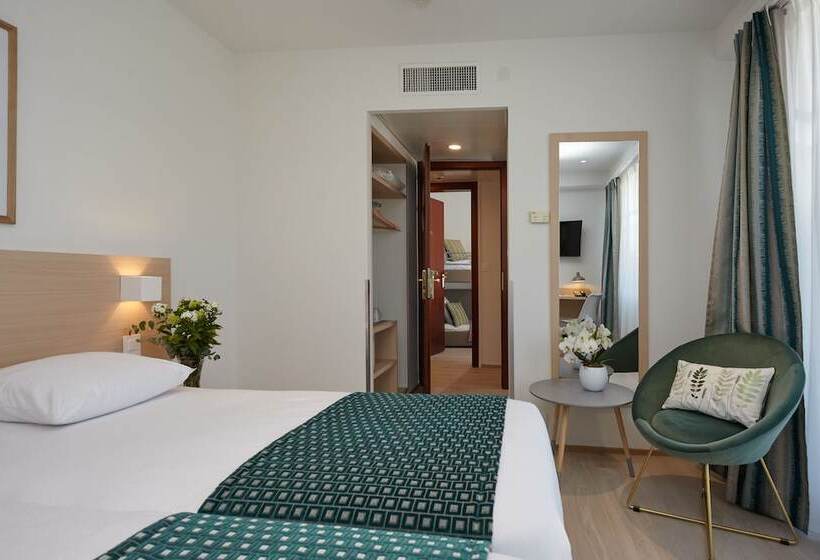 اتاق خانوادگی, Suisse