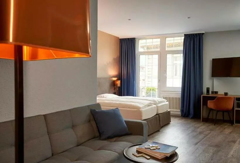 اتاق استاندارد, The Hey Hotel