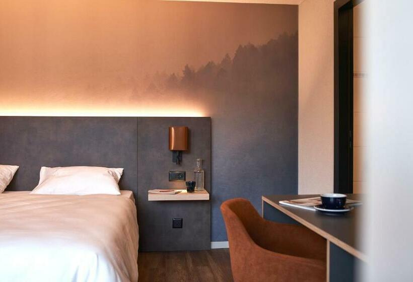 Standardrum, The Hey Hotel