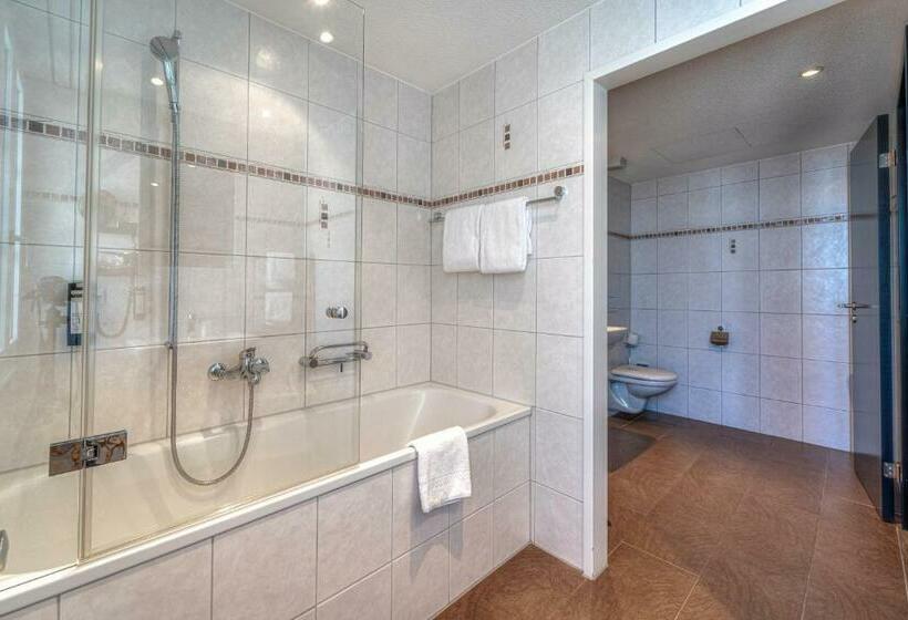 Номер Стандарт, The Hey Hotel