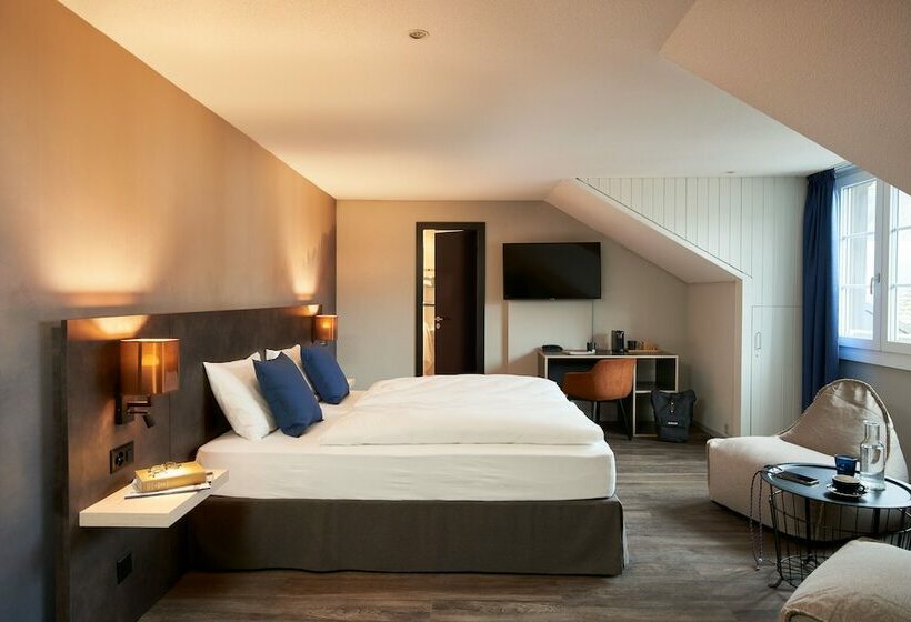 Standardrum, The Hey Hotel