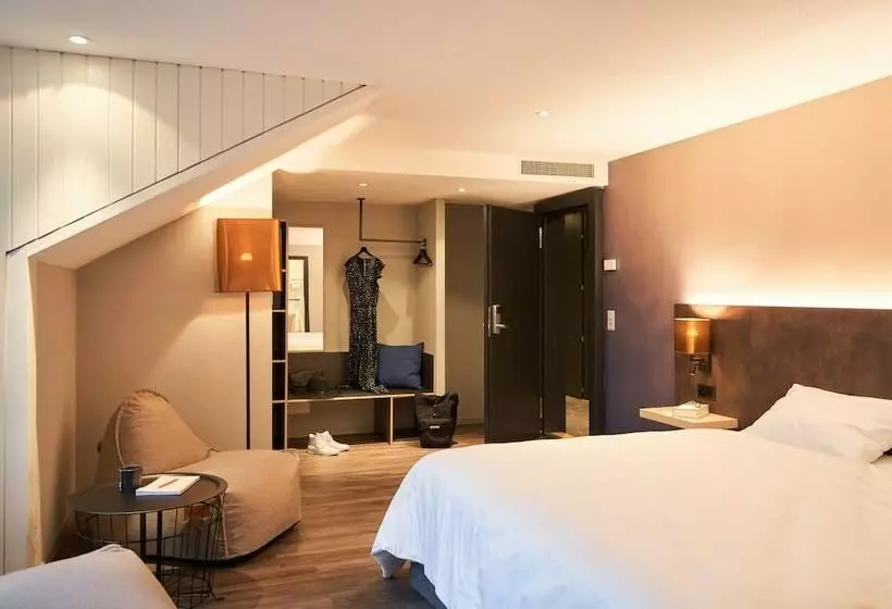 اتاق استاندارد یک نفره, The Hey Hotel