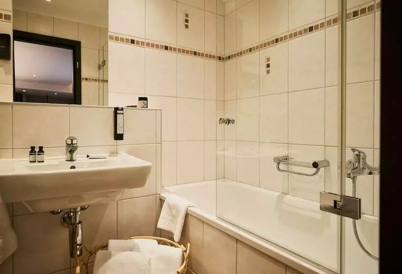 اتاق استاندارد یک نفره, The Hey Hotel