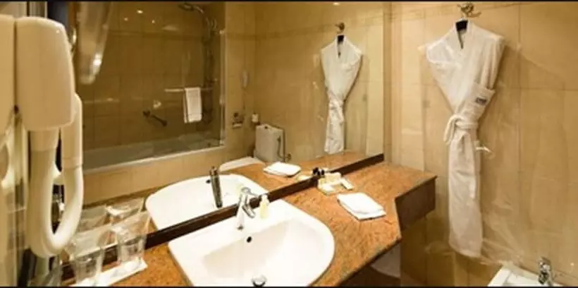 اتاق استاندارد, Tiama Abidjan