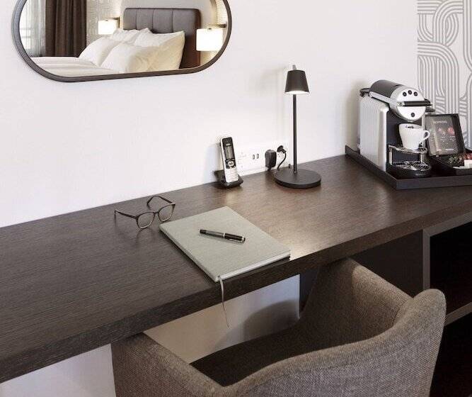 ビジネスルーム, Walhalla