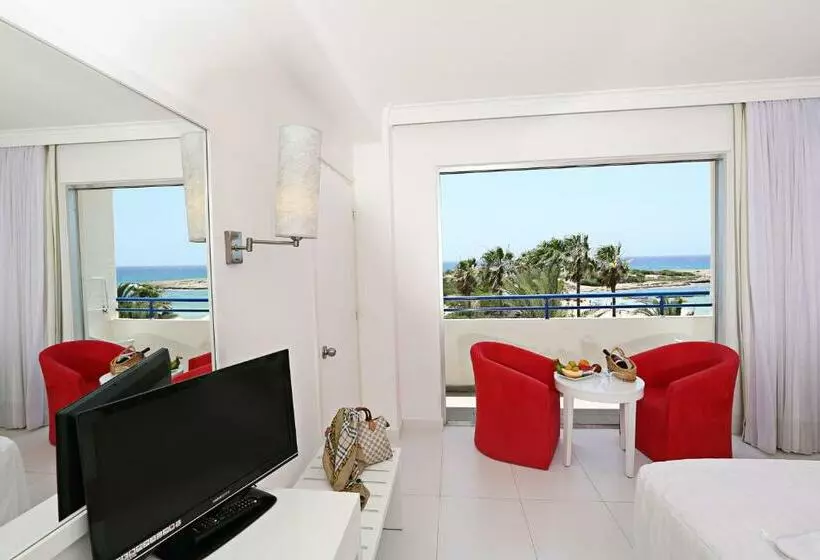 サイドオーシャンビュースタンダードルーム, Dome Beach Marina Hotel & Resort