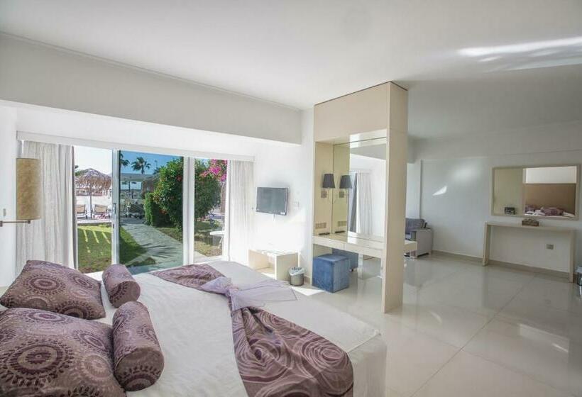 전용 풀장 주니어 스위트, Dome Beach Marina Hotel & Resort