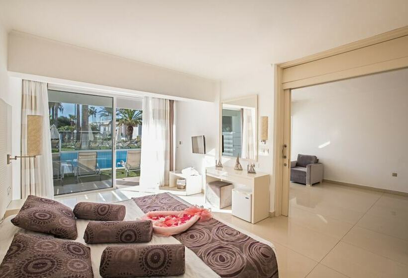 전용 풀장 주니어 스위트, Dome Beach Marina Hotel & Resort