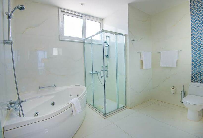 전용 풀장 주니어 스위트, Dome Beach Marina Hotel & Resort