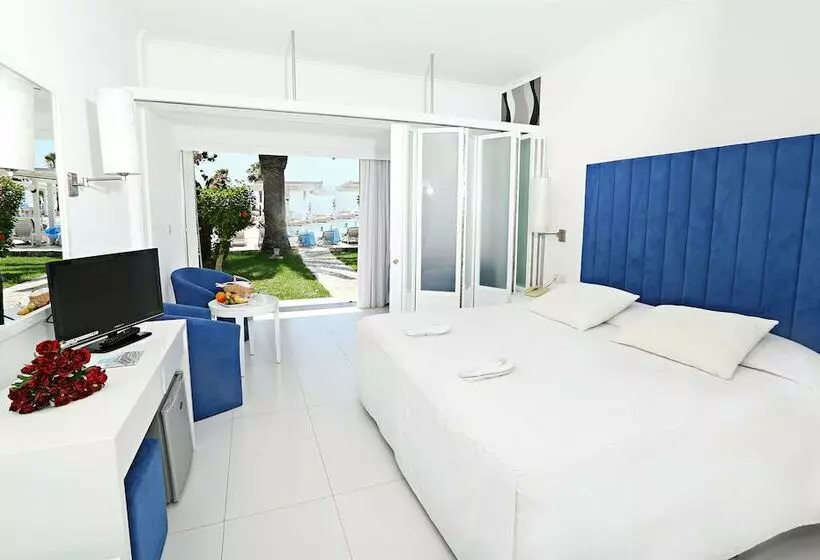 Perhehuone, Dome Beach Marina Hotel & Resort