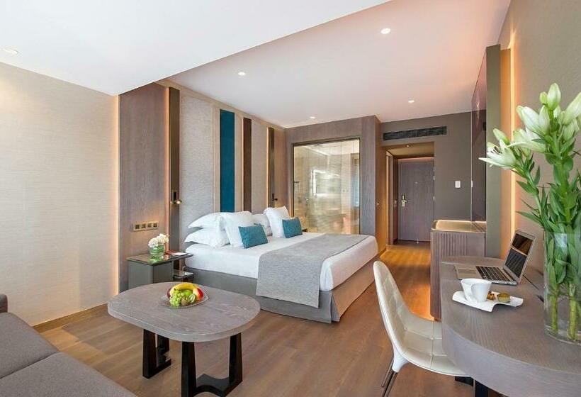 带观景的高级间, Amathus Beach Hotel Limassol