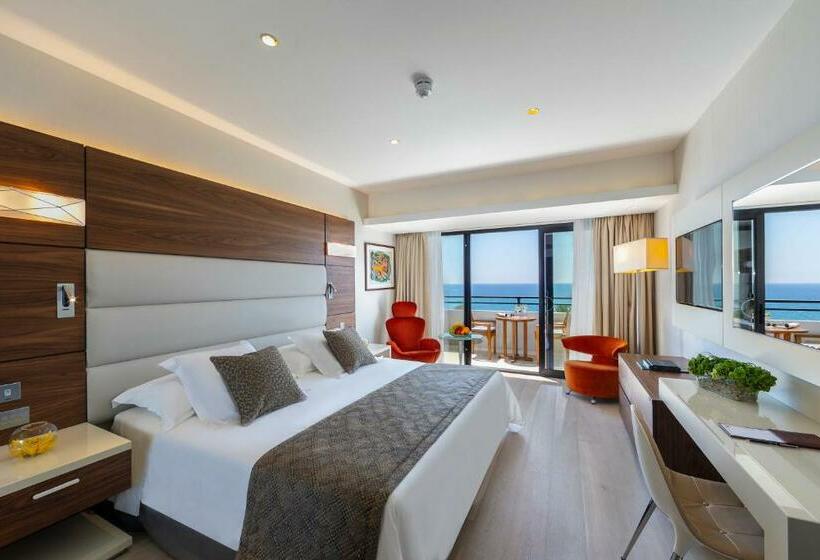 패밀리 룸 바다 전망, Amathus Beach Hotel Limassol