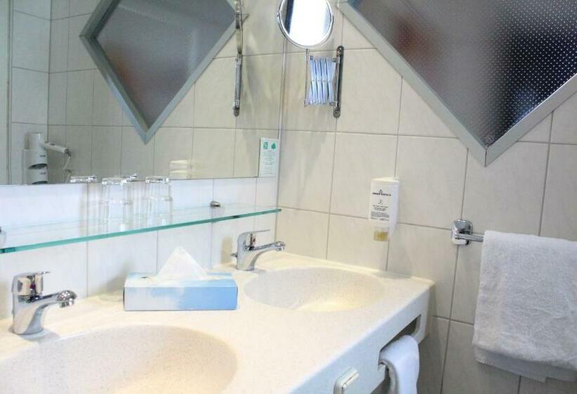 اتاق استاندارد, Plaza Inn Berlin Charlottenburg