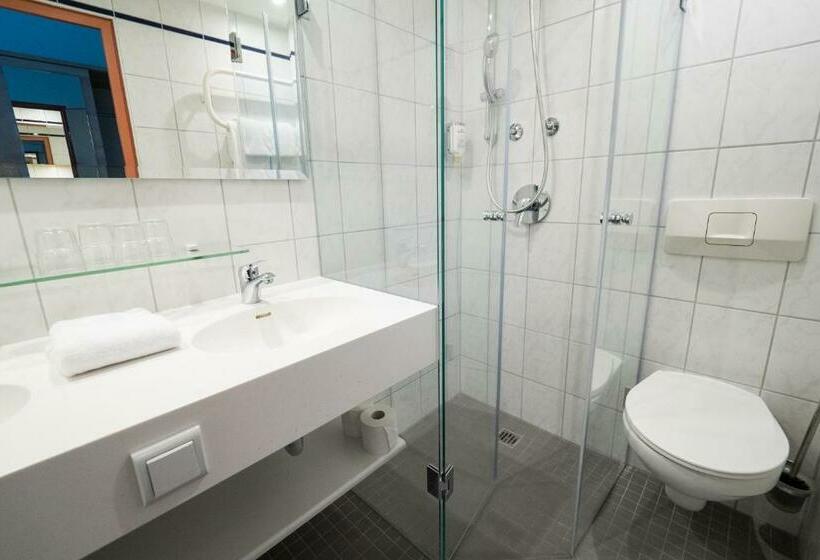 اتاق خانوادگی, Plaza Inn Berlin Charlottenburg