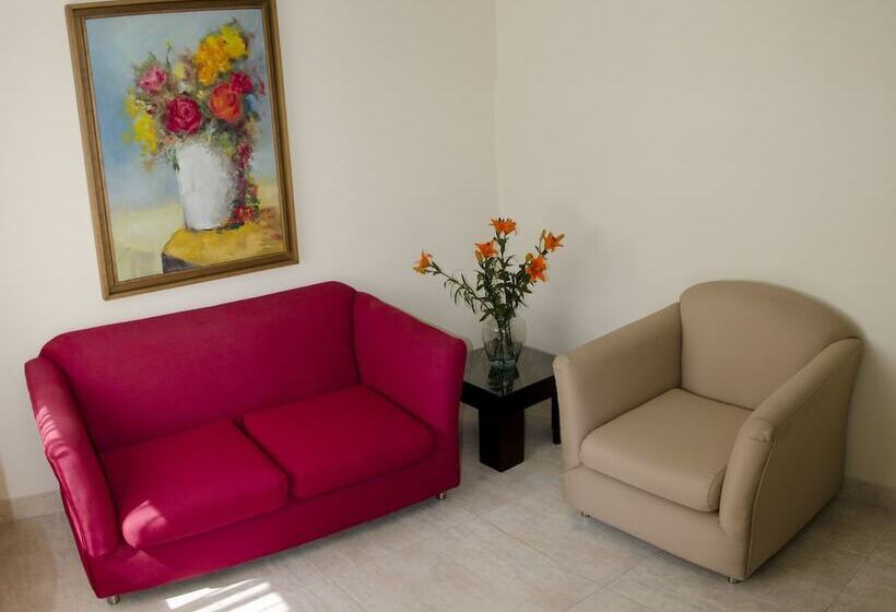 Люкс Сеньор, Arizona Suites Cucuta