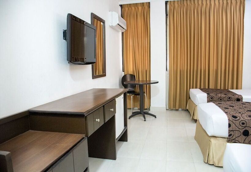 Номер Стандарт Трехместный, Arizona Suites Cucuta