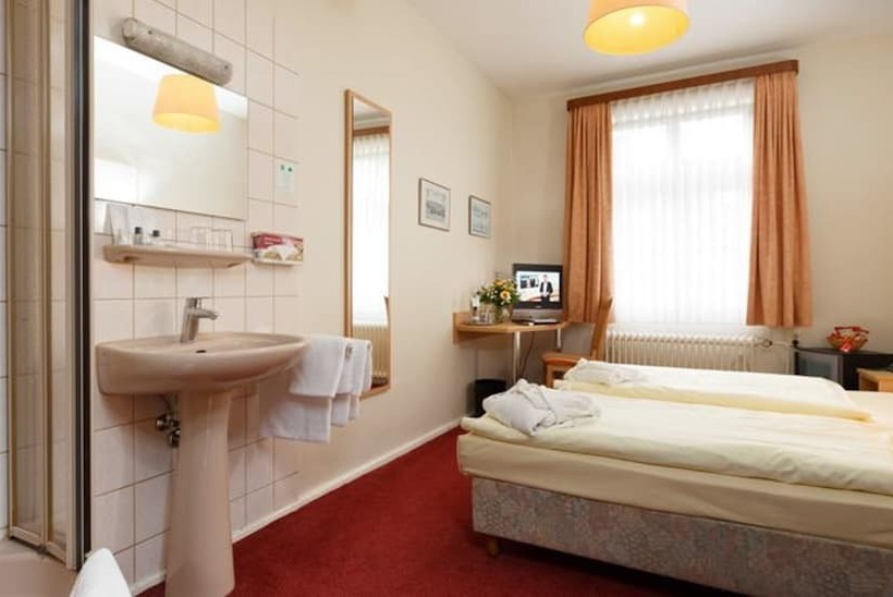 اتاق استاندارد, Benn