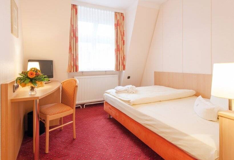 اتاق استاندارد یک نفره, Benn