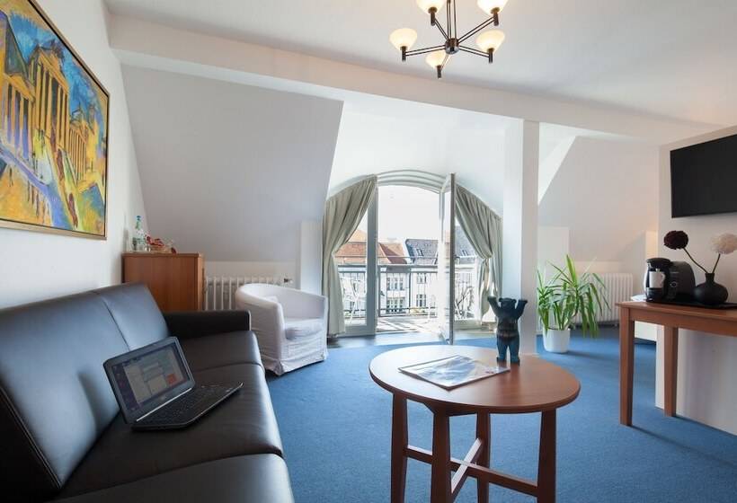 سوییت جونیور, Brandies An Der Messe