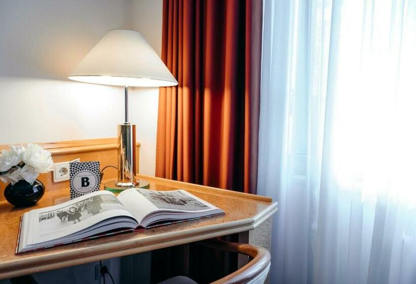 اتاق اکونومی, Bristol Berlin