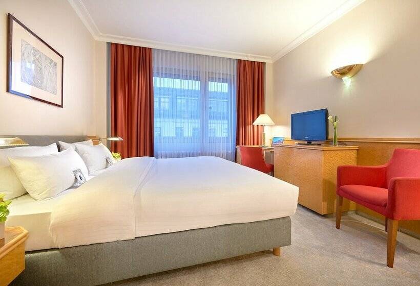 Economy Zimmer, Bristol Berlin