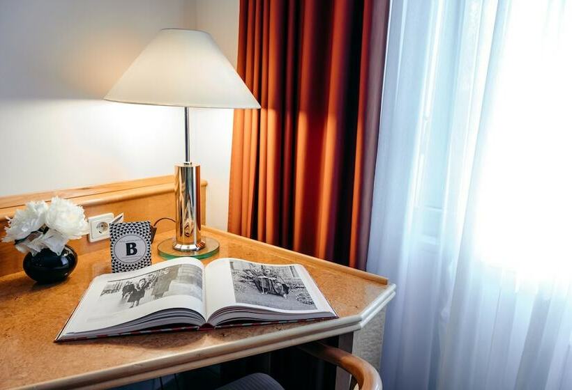 اتاق اکونومی, Bristol Berlin