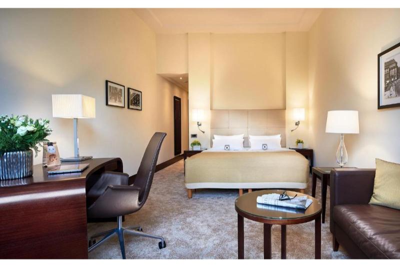 اتاق اجرایی, Bristol Berlin